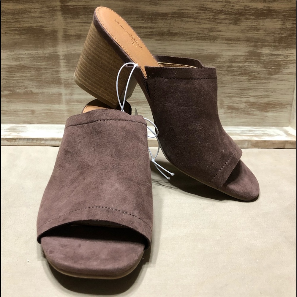 *Final* Women’s Norelle Stacked Heeled Mules, NWT